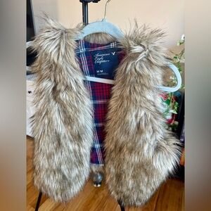 Vintage American Eagle Outfitters Womens Faux Fur Vest Plaid Lining Sz M